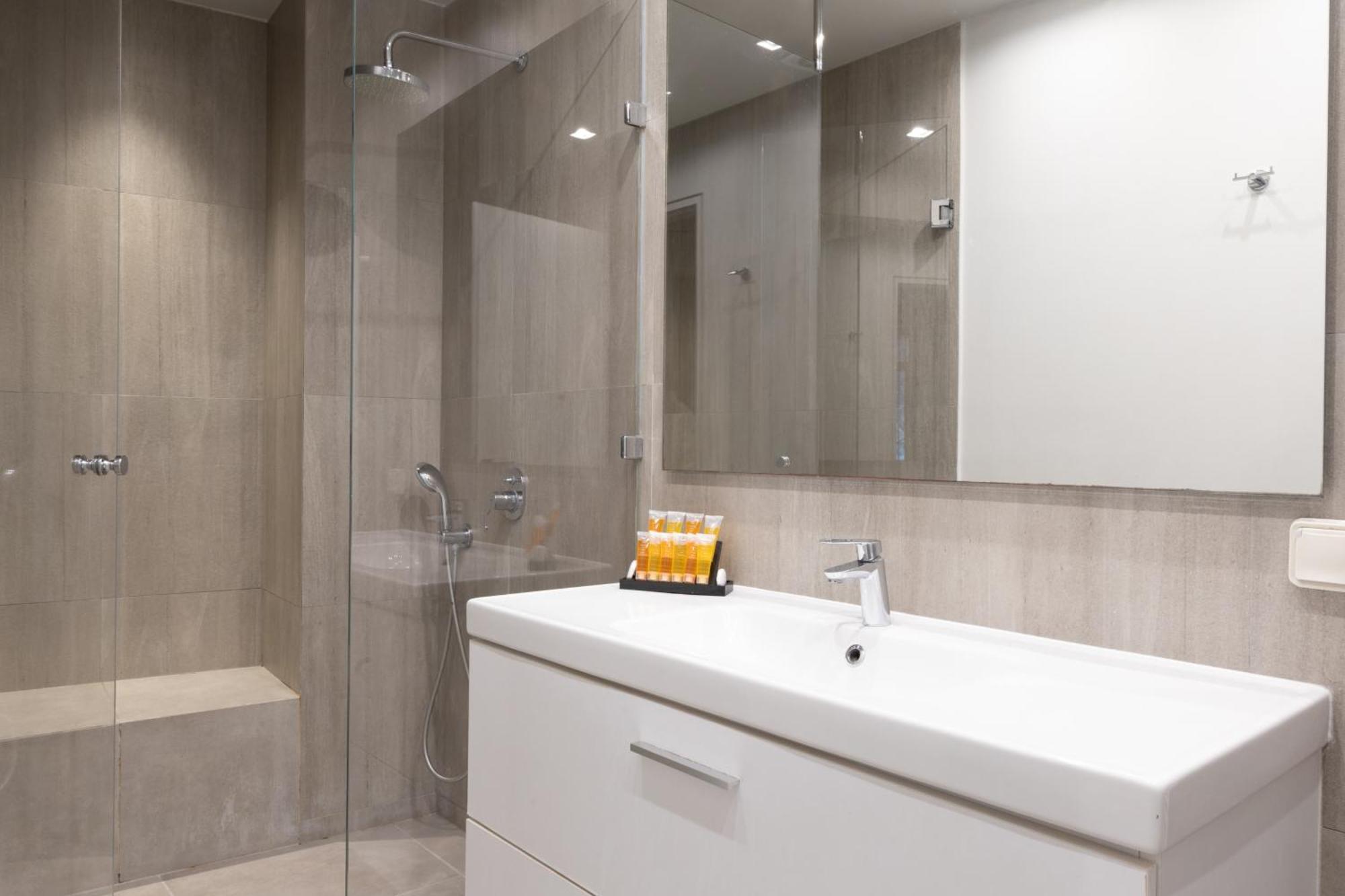 85 Sqm In The Heart Of Athens Shared Rooftop Deck Екстер'єр фото